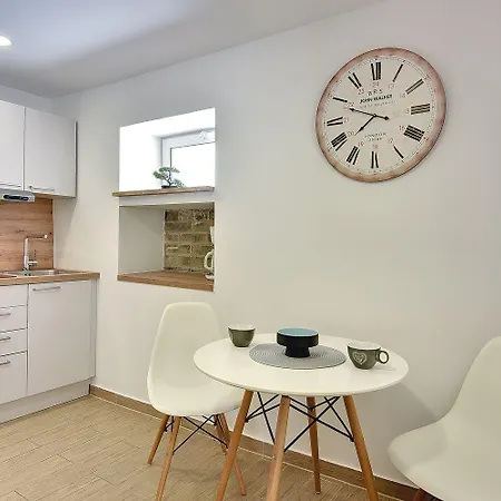 Daire Nur 250 Meter Vom Mit Salzwasserpool